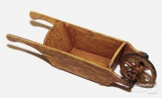6798053 / 053 wooden Wheelbarrow, Kit 1:35
