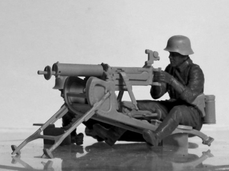 - 1:35 WWII German MG08 MG Team ICM 35645 2 figures 