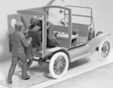 3314019 / 24019 Gasoline Loaders  (1910) 1:24 Bausatz